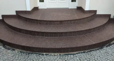 Ile kosztują schody z granitu? Poznaj ceny i ukryte wydatki