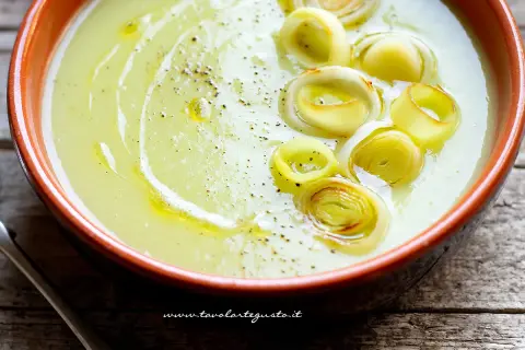 Vellutata Porri e Patate: Ricetta Cremosa e Facile | Guida Completa