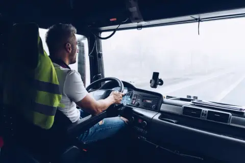 Cb radio kanał 19 am czy fm - dlaczego AM jest lepszym wyborem?