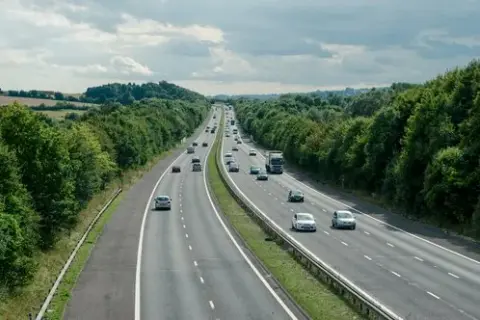 Ile kosztuje autostrada Gliwice-Wrocław? Sprawdź aktualne opłaty i oszczędzaj!
