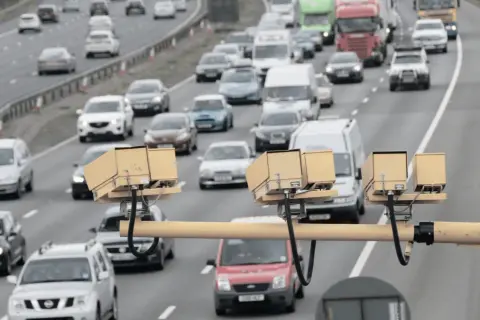 Jak płacić za autostrady w Polsce? Metody, które musisz znać!