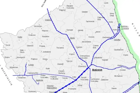 Mapa drogowa północno-wschodniej Polski z zaznaczonymi trasami, w tym w okolicach Suwałk, gdzie można spotkać łosie.