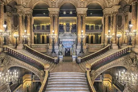 Opera Garnier: Gdzie jest? Historia, architektura i sekrety