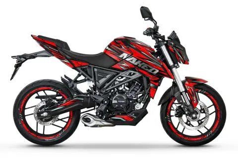 Motocicleta Voge 125 naked, roja y negra, lista para la aventura. ¡El aceite KTM Duke 125 es perfecto para mantenerla en marcha!