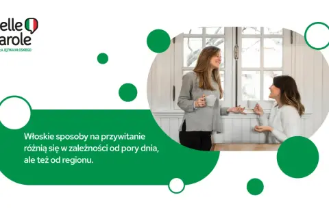 Dwie kobiety rozmawiają przy kawie. Uczą się włoskiego, by poznać "dobry wieczór po włosku" i inne zwroty.