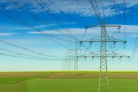 Jak skutecznie pozbyć się słupa energetycznego na działce bez problemów