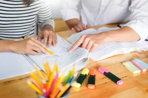 Ile brać za korepetycje z matematyki? Skuteczne sposoby na uczciwe stawki