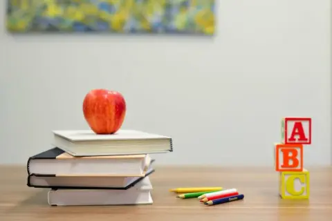 Co zawiera statut przedszkola? Kluczowe informacje, które musisz znać