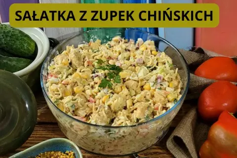 Sałatka z zupek chińskich: przepis, warianty i sekrety idealnego smaku
