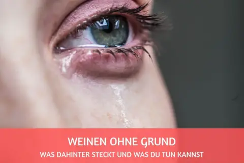 Ein Auge mit Tränen, das die Emotionen des weinen ohne grund einfängt. Was dahinter steckt und was du tun kannst.