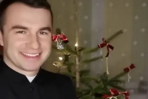 Czy śpiewanie kolęd przed świętami to grzech? Odpowiedź z Kościoła