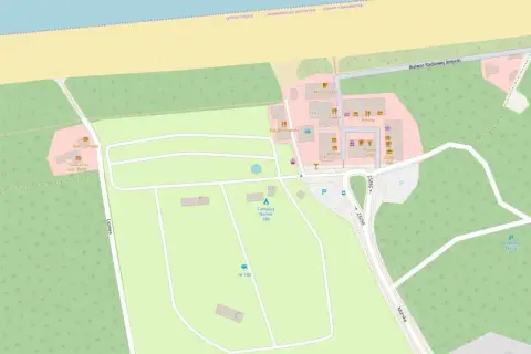 Mapa terenu z zaznaczonym campingiem numer 180 w gminie Stegna. W pobliżu bary i smażalnie.
