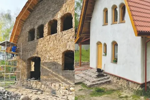 Budowa domu ze słomy: etap surowy z widocznymi belami słomy i rusztowaniem, obok ukończony, otynkowany budynek z żółtymi drzwiami i oknami.