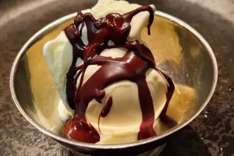 Dame Blanche : Recette facile, histoire et variations du dessert iconique