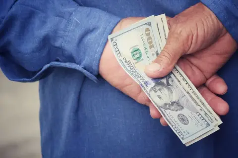 Ile wynosi emerytura w USA po 10 latach pracy? Sprawdź, co możesz stracić