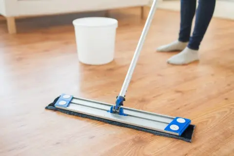 Jaki mop wybrać, aby skutecznie zadbać o czystość w domu?