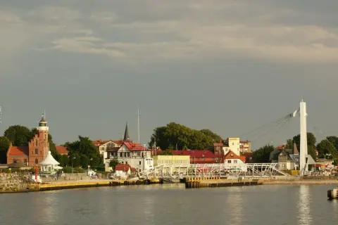 Ustka - w jakim województwie leży to urokliwe nadmorskie miasto?