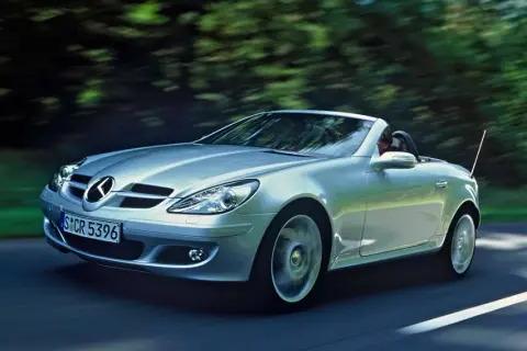 Mercedes SLK: Co musisz wiedzieć przed zakupem? Usterki, ceny, generacje
