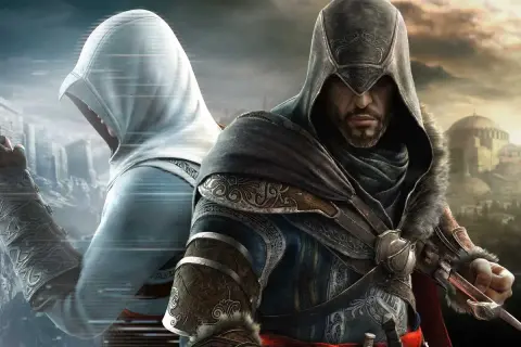 Ezio Auditore i Altair Ibn-La'Ahad w grze Assassin's Creed Revelations. Dwóch asasynów w kapturach, jeden w bieli, drugi w ciemnych barwach, z widokiem na Konstantynopol.