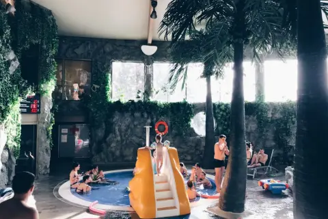 Hotel dla dzieci Warszawa - najlepszy hotel z animacjami i basenem