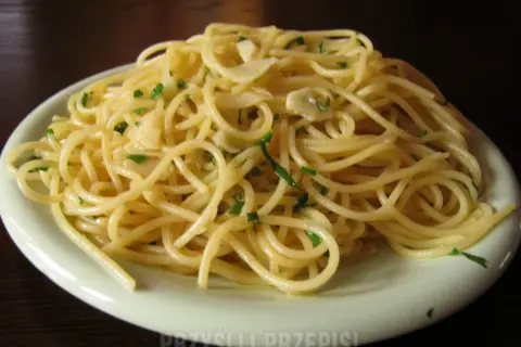 Spaghetti aglio olio: Jak zrobić idealne w 15 minut?