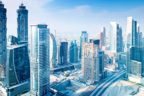 Nowe wieżowce w Dubaju, marzenie o wizie do tego miasta staje się rzeczywistością.