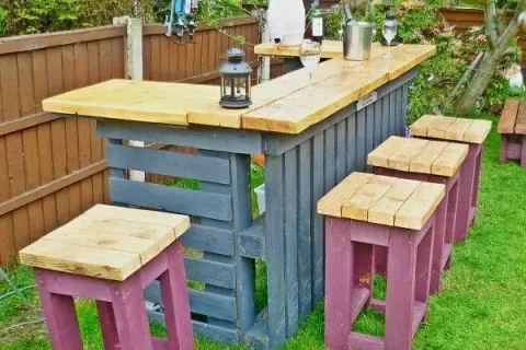 Co zrobić z palet do ogrodu? Inspiracje i poradnik DIY