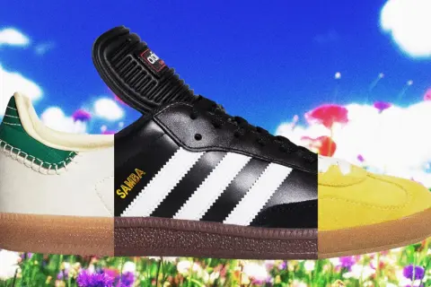 Tre versioni di Adidas Samba, un'icona di stile, su uno sfondo fiorito. La loro storia continua.