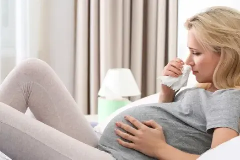 Bezpieczne leki na alergię w ciąży - co musisz wiedzieć?