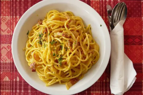 Przepisy Magdy Gessler na spaghetti, które zachwycą każdego miłośnika kuchni