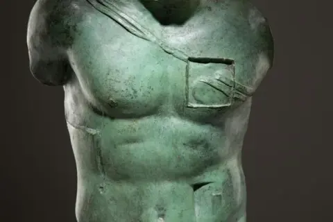 Igor Mitoraj Perseusz - tajemnice rzeźby i jej wartość na rynku