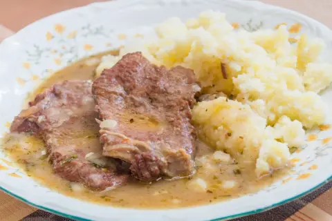 Dlaczego Twoje bitki wołowe są twarde? Poznaj sekrety miękkości!