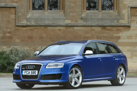 Audi RS6 V10: Potężny Silnik i Oszałamiające Osiągi Superauta