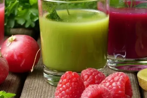 Przepisy na zdrowe koktajle z blendera, które poprawią Twoje samopoczucie