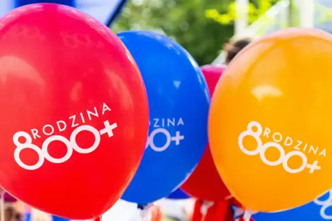 800 plus na nowy okres: Złóż wniosek od 1 lutego 2026 i zyskaj!