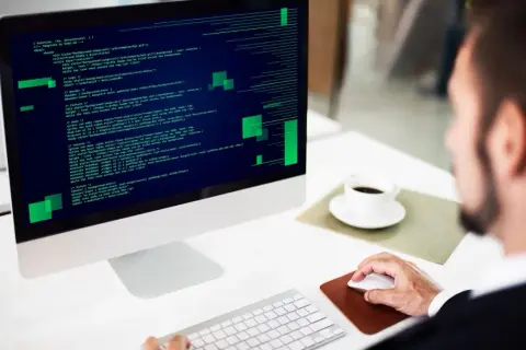 Jak wkleić kod HTML na stronę i uniknąć najczęstszych błędów