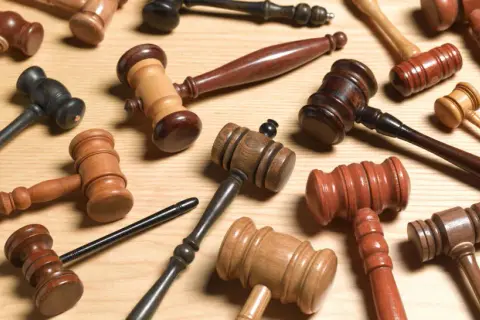 Sąd najwyższy czym się zajmuje - kluczowe funkcje i odpowiedzialności