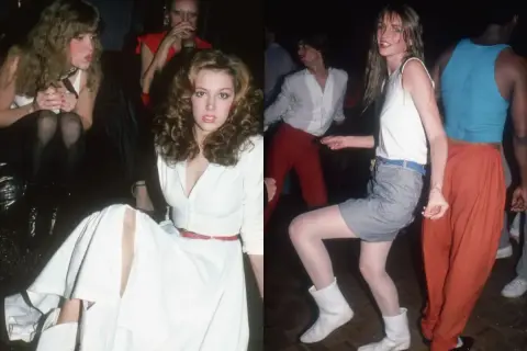 Impreza w stylu lat 80. Kobiety w białych sukienkach i spódniczkach tańczą, bawiąc się w rytm muzyki.