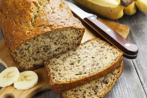 Zakalec w chlebku bananowym? Przyczyny i triki na idealny wypiek