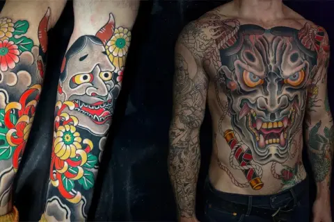 Tatuaże z Hannya, demoniczne maski o groźnym wyrazie, symbolizujące zazdrość i gniew, ozdabiają ciało mężczyzny. Ich znaczenie jest głębokie.