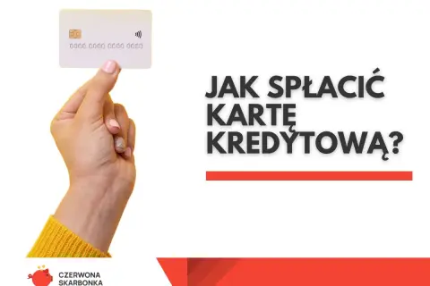 Dłoń trzyma białą kartę kredytową. Dowiedz się, jak spłacić kartę kredytową od ręki.