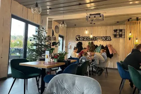 Gdzie zjeść w Szklarskiej Porębie? Najlepsze restauracje na każdą okazję