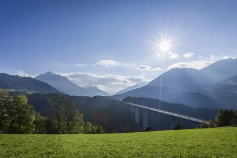 Gdzie kupić winietę na autostrady w Austrii i uniknąć problemów?