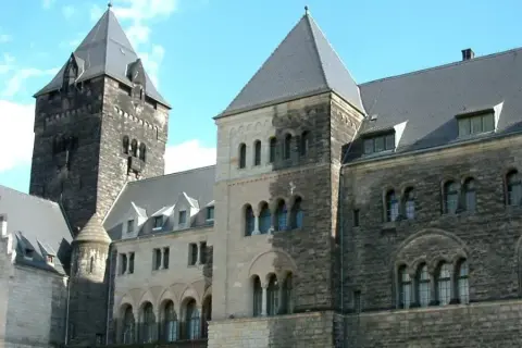 Zamek Cesarski w Poznaniu: Fascynująca Historia i Tajemnice Architektury
