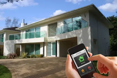 Maintenant, il est facile de sécuriser sa maison soi même grâce à une application mobile.