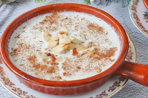 Sopa de almendras andaluza: Receta auténtica y éxito garantizado