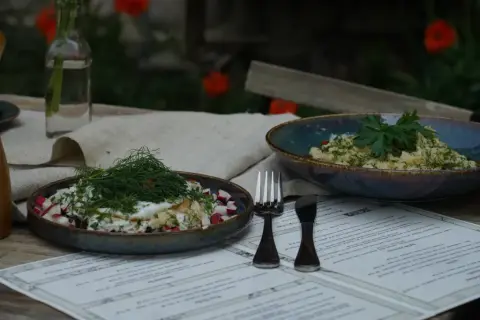 Restauracja Ziębówka w Dolinie Chochołowskiej: pyszna kuchnia góralska