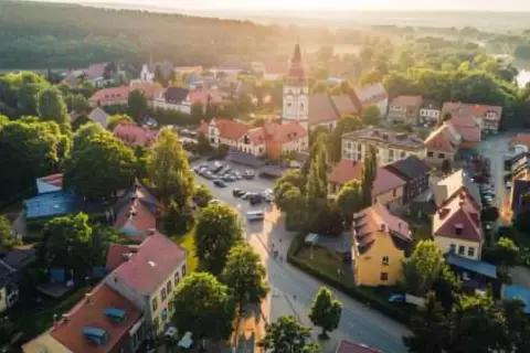 Żołędnica: Najciekawsze atrakcje turystyczne w miejscowości Żołędnica