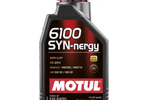 Motul 6100 5W30 – właściwości, opinie i porównanie z innymi olejami