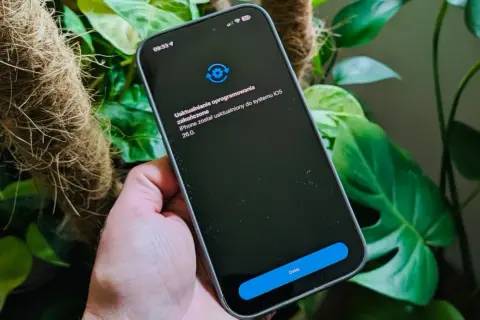 Aktualizacja iOS zakończona na iPhonie. Długie wsparcie dla iPhone XS jest zapewnione dzięki regularnym aktualizacjom.